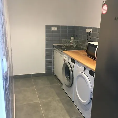 Opolska 11-19 Vandrarhem Wrocław