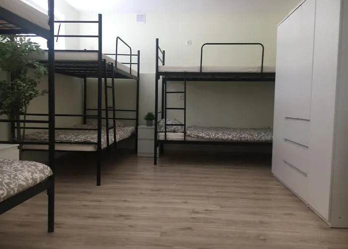 Opolska 11-19 Albergue *